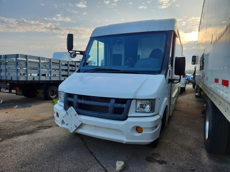 2013 Isuzu Npr hd VIN JALB4T173D7W01327 — COPART salvage auction photo