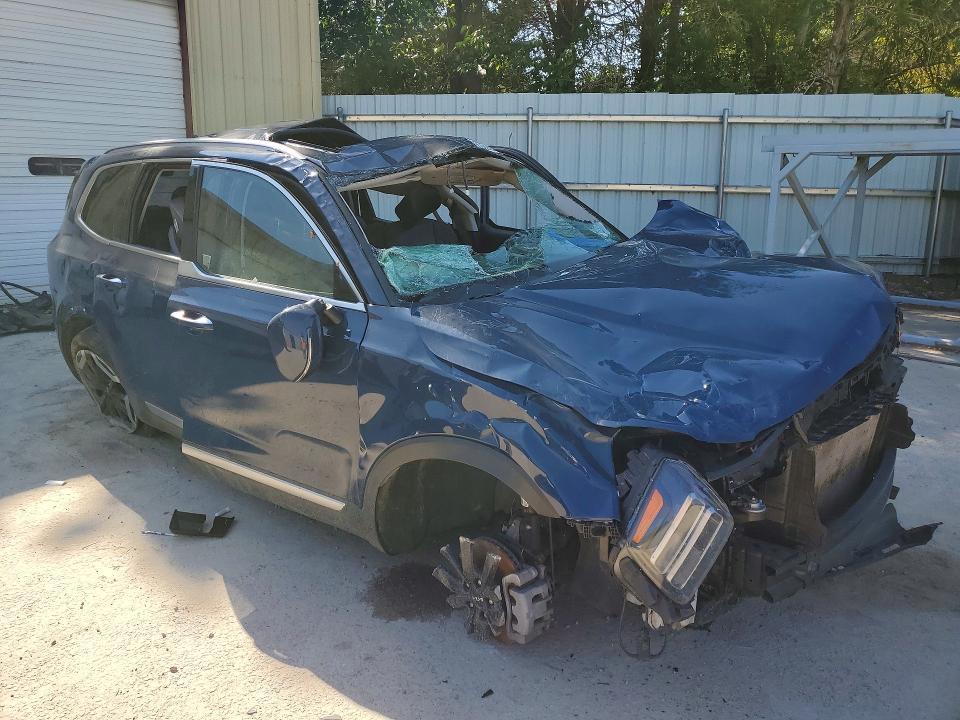 2025 Kia Telluride VIN 5XYP64GC2SG645802 COPART salvage auction — ROLLOVER, Nc - Dlr Only-Clean/Over 25% Damage, sold $1,850 on 2026-07-30 (photo 4)