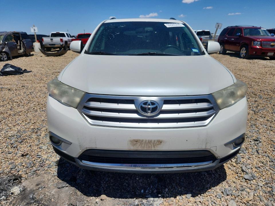 2011 Toyota Highlander VIN 5TDBK3EH7BS042538 COPART salvage auction — SIDE, Tx - Salvage Vehicle Title, sold $150 on 2026-07-21 (photo 5)