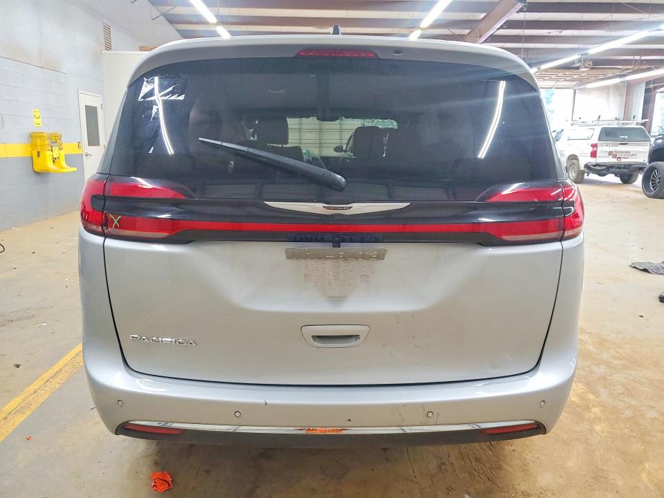 2026 Chrysler Pacifica VIN 2C4RC1BG5TR239892 COPART salvage auction — SIDE, Nc - Dlr Only Bill Of Sale, sold $10,300 on 2026-07-29 (photo 6)