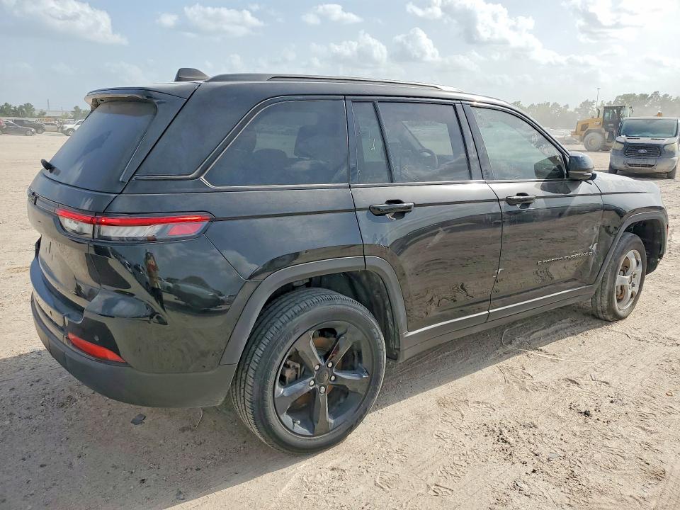 2024 Jeep Cherokee VIN 1C4RJHAGXRC163281 COPART salvage auction — FRONT END, Tx - Salvage Vehicle Title (P), sold $12,900 on 2026-07-10 (photo 3)
