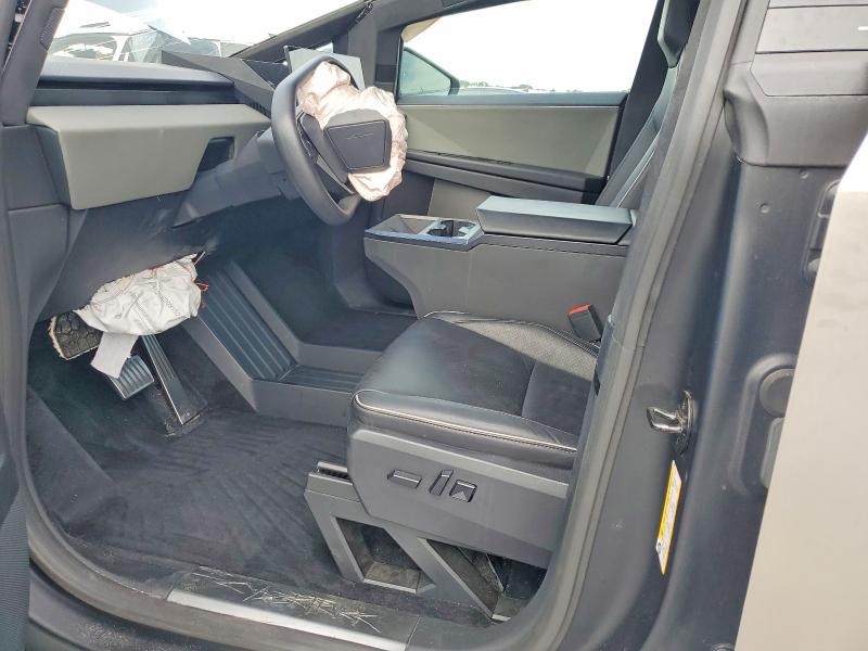 2024 Tesla Cybertruck VIN 7G2CEHED2RA050979 COPART salvage auction — FRONT END, Fl - Cert Of Title Slvg Rebuildable, sold $24,200 on 2026-07-07 (photo 7)
