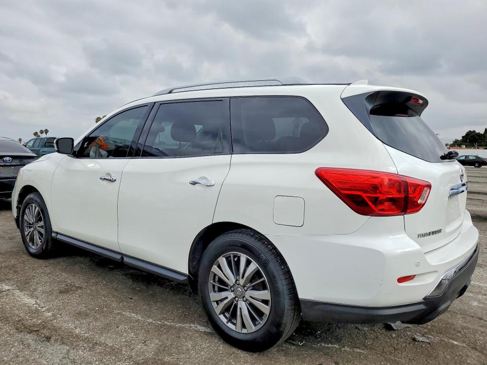 2019 Nissan Pathfinder VIN 5N1DR2MN4KC619688 COPART salvage auction — MINOR DENT/SCRATCHES, Ar - Dis/Dlr/Exp Only Clean Title (P), sold $1,200 on 2026-07-10 (photo 2)