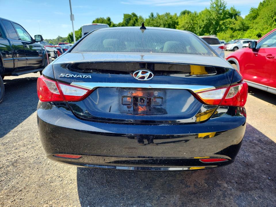 2011 Hyundai Sonata VIN 5NPEB4AC2BH299142 COPART salvage auction — VANDALISM, Ct - Cert Of Title-Salvage, sold $550 on 2026-07-02 (photo 6)