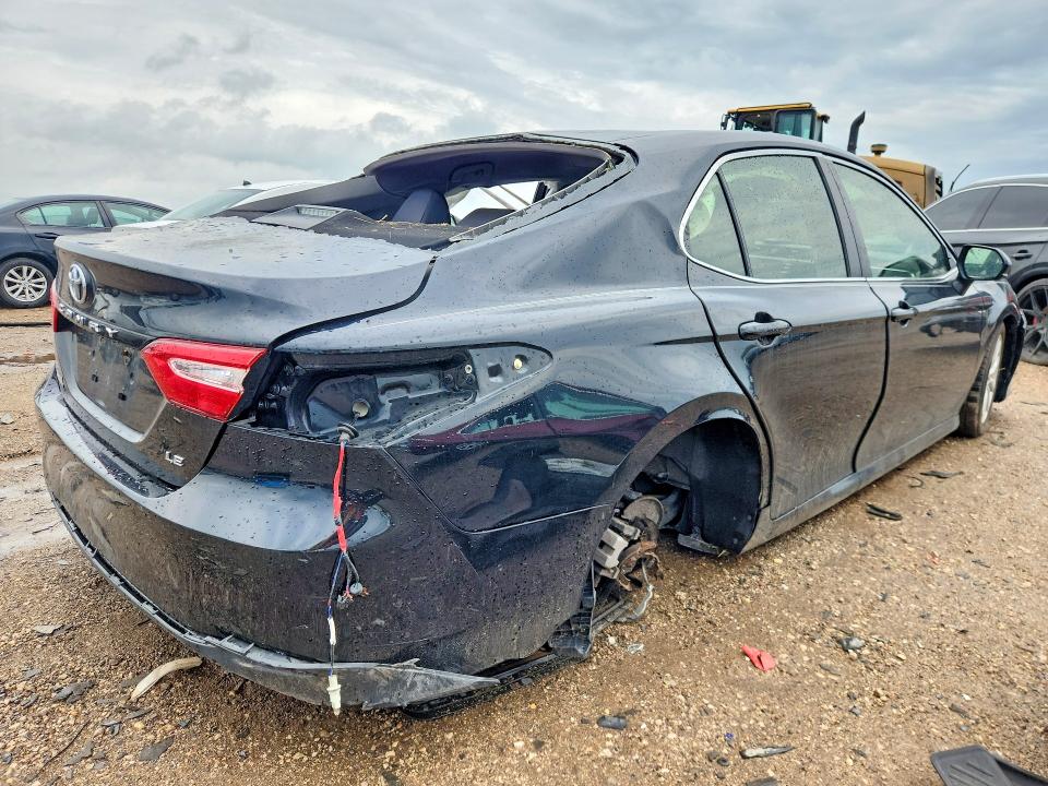 2018 Toyota Camry VIN JTNB11HK4J3001715 COPART salvage auction — ALL OVER, Il - Salvage Certificate, sold $2,950 on 2026-07-30 (photo 3)
