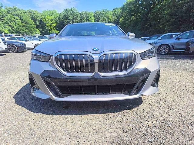 2026 BMW 5er VIN WBA63FJ06TCX08787 COPART salvage auction — HAIL, Nj - Cert Of Title-Salvage (P), sold $48,750 on 2026-07-17 (photo 5)