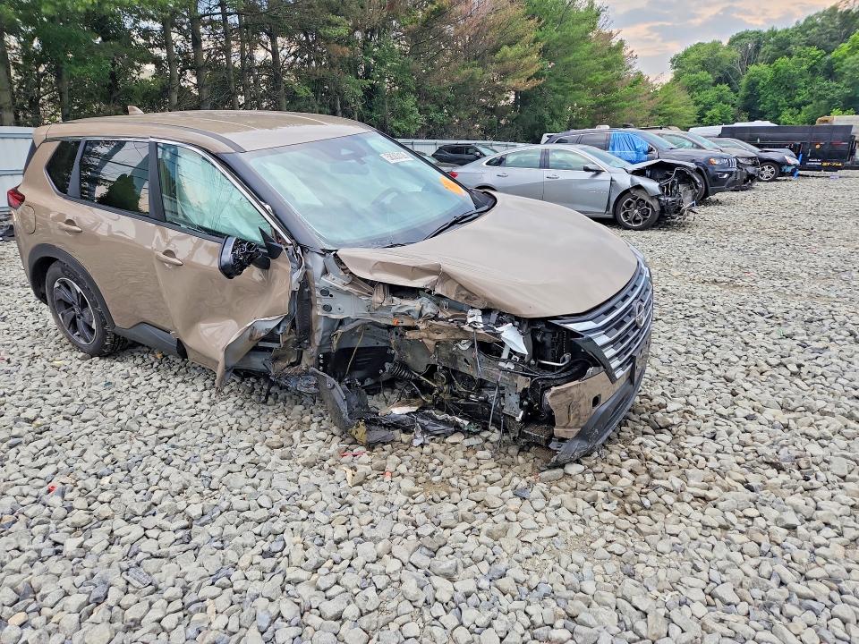 2025 Nissan VIN JN8BT3BB1SW416191 COPART salvage auction — FRONT END, NJ - CERT OF TITLE-SALVAGE (P), sold $3,900 on 2026-07-27 (photo 4)