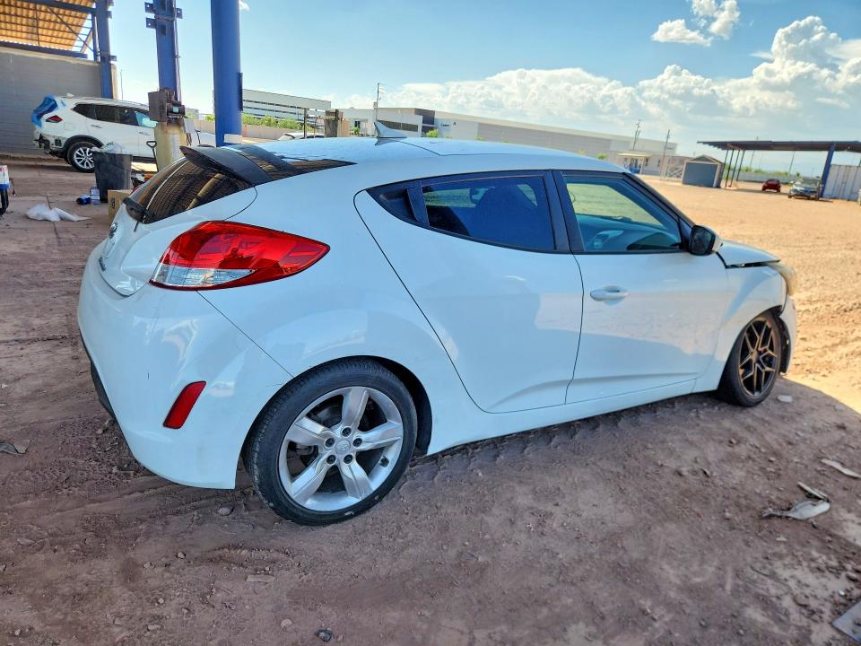 2015 Hyundai Veloster VIN KMHTC6AD6FU230874 COPART salvage auction — FRONT END, Salvage Title, sold $175 on 2026-07-28 (photo 3)