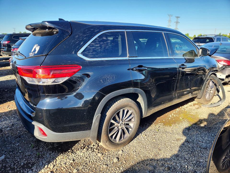 2018 Toyota Highlander VIN 5TDJZRFH6JS823574 COPART salvage auction — FRONT END, Il - Salvage Certificate, sold $9,800 on 2026-07-11 (photo 3)