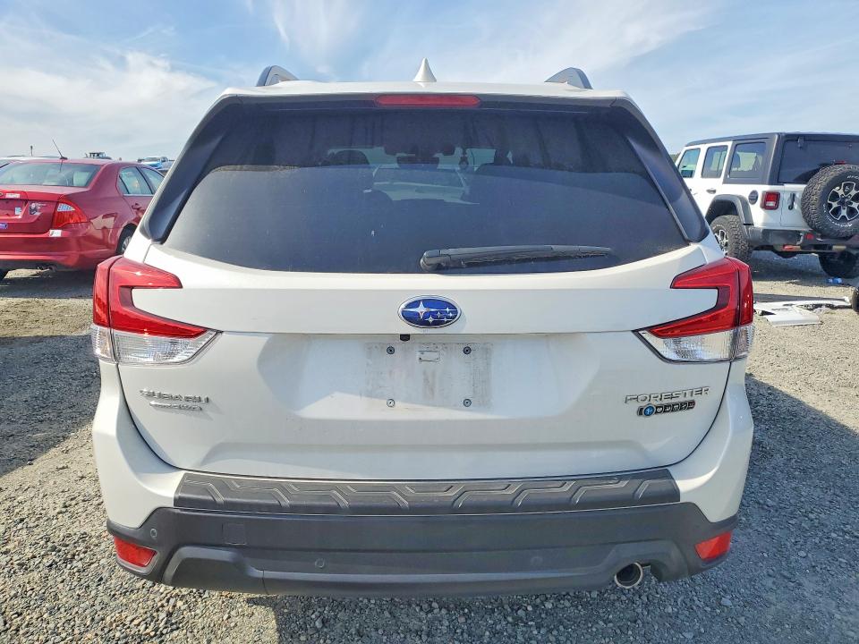 2021 Subaru Forester VIN JF2SKAUC3MH542358 COPART salvage auction — FRONT END, Sc - Salvage Title, sold $4,300 on 2026-07-21 (photo 6)