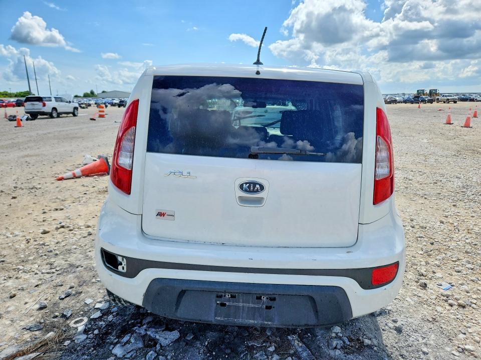2012 Kia Soul VIN KNDJT2A51C7454626 COPART salvage auction — SIDE, Tx - Salvage Vehicle Title, sold $400 on 2026-07-02 (photo 6)
