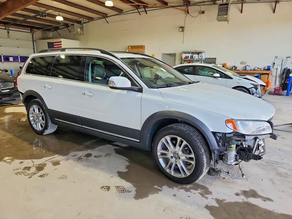 2016 Volvo VIN YV440MBK6G1252862 COPART salvage auction — FRONT END, Pa - Certificate Of Salvage, sold $700 on 2026-07-02 (photo 4)