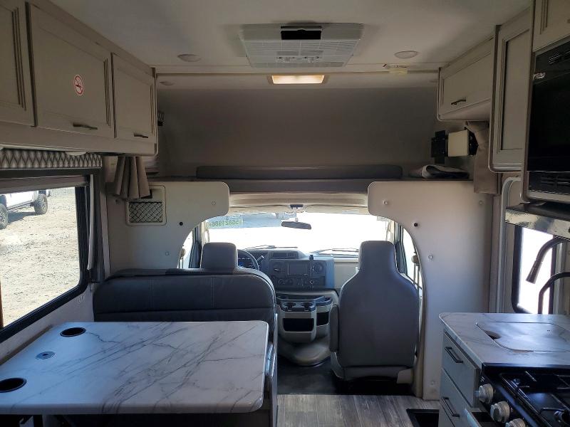 2024 Ford E-350 VIN 1FDWE3FN1RDD01913 COPART salvage auction — NORMAL WEAR, Mt - Dis/Dlr/Exp Only Clean Title (P), sold $35,000 on 2026-07-17 (photo 9)