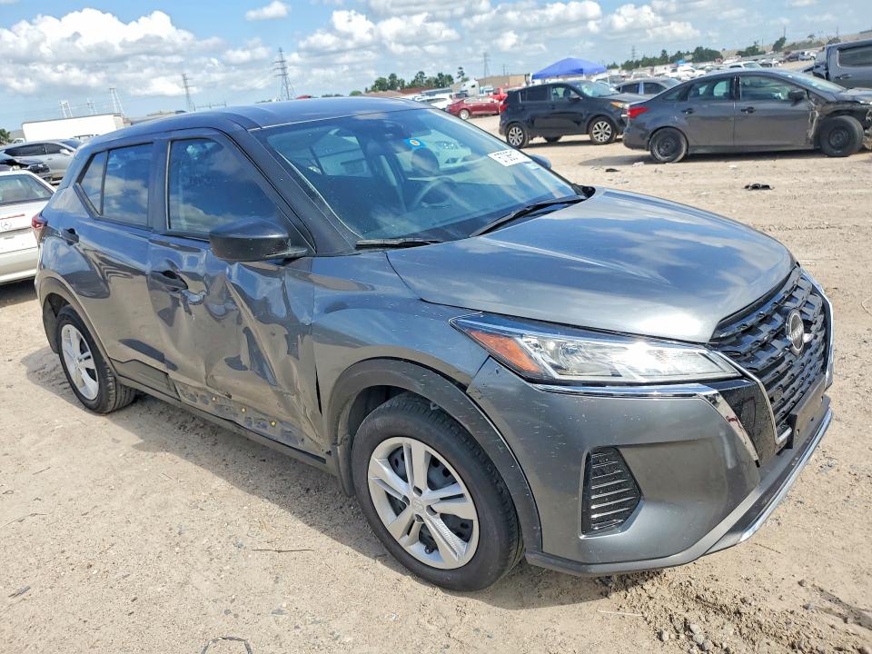 2024 Nissan Kicks VIN 3N1CP5BV2RL583916 COPART salvage auction — SIDE, Tx - Salvage Vehicle Title, sold $3,350 on 2026-07-28 (photo 4)