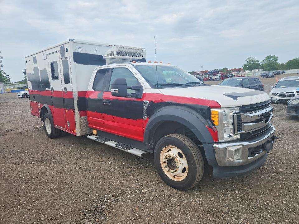 2017 Ford F-550 super duty VIN 1FD0X5HT9HED73071 COPART salvage auction — MINOR DENT/SCRATCHES, Ny - Certificate Of Title, sold $14,500 on 2026-07-28 (photo 4)