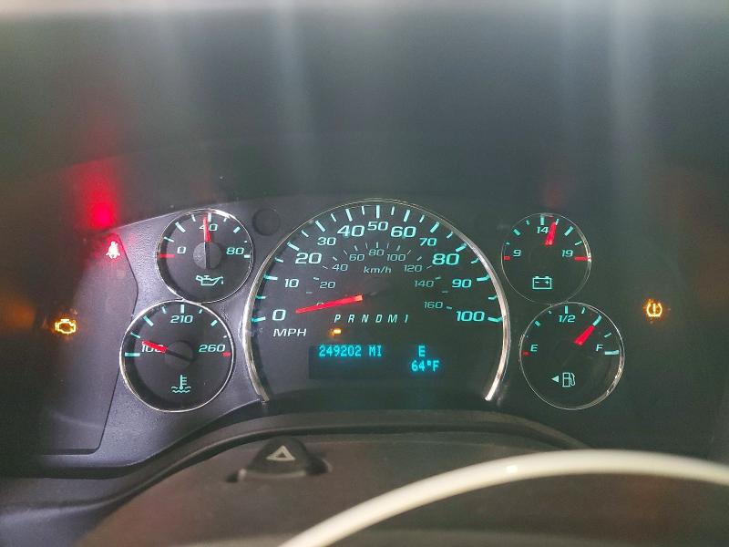 2018 Chevrolet Express 3500 VIN 1GCZGGFG0J1332449 COPART salvage auction — MINOR DENT/SCRATCHES, CT - CERTIFICATE OF TITLE, sold $450 on 2026-07-09 (photo 9)