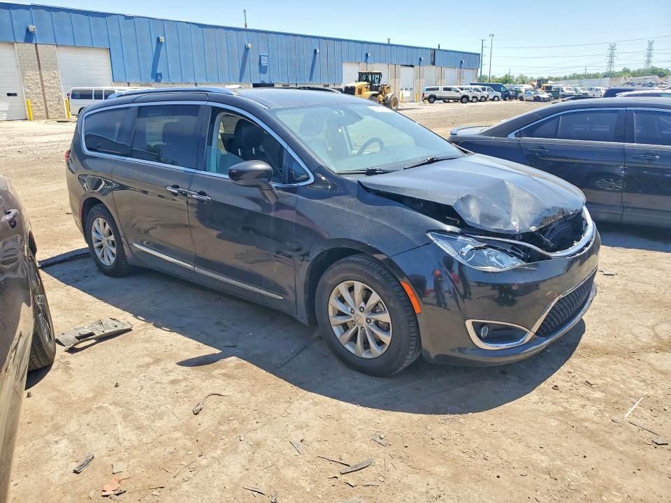 2018 Chrysler VIN 2C4RC1EG1JR294512 COPART salvage auction — FRONT END, Mi - Certificate Of Title, sold $5,700 on 2026-07-02 (photo 4)