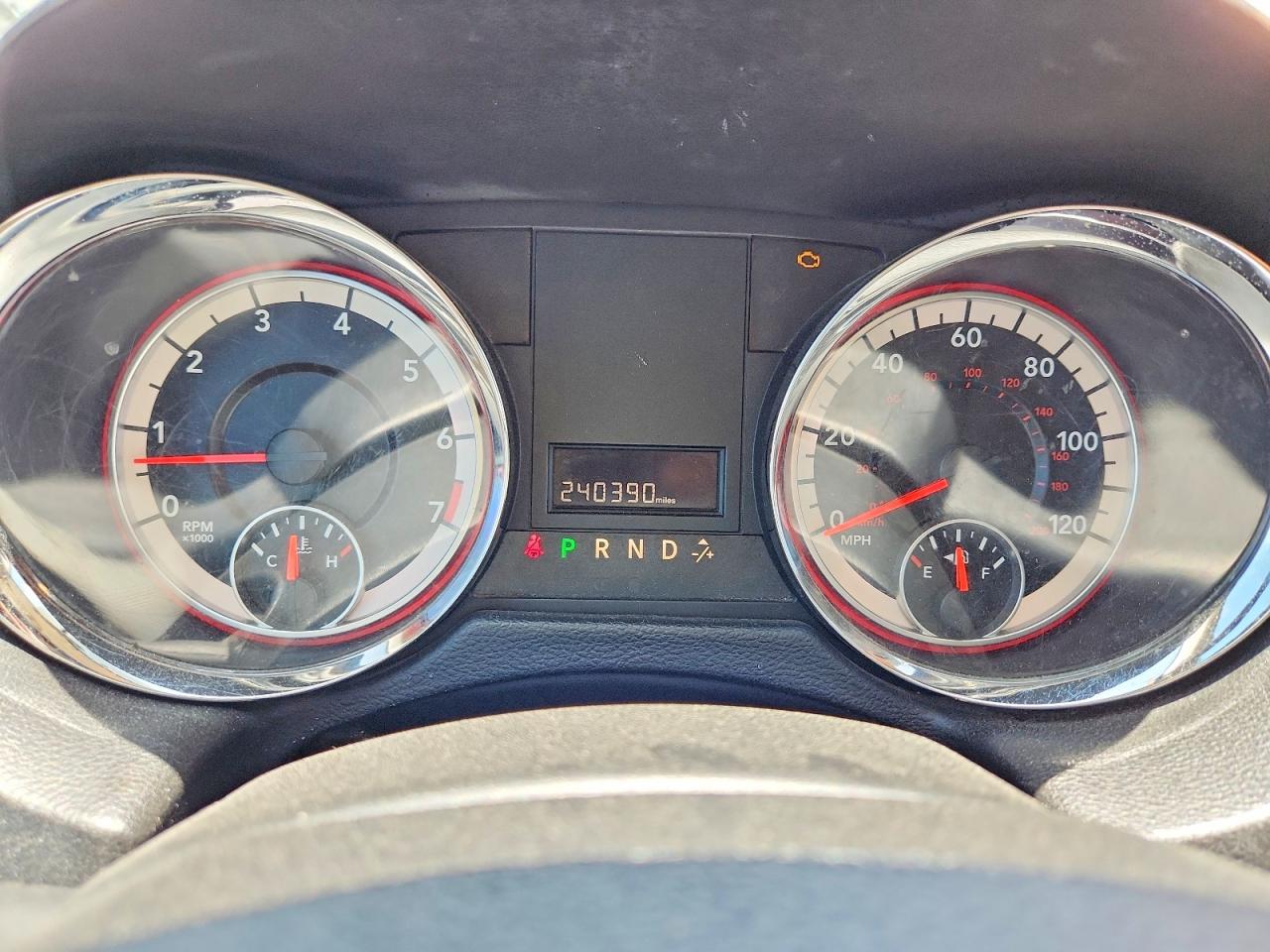 2019 Dodge Grand Caravan VIN 2C4RDGBG9KR754361 COPART salvage auction — Minor Dent/Scratches, TX - CERTIFICATE OF TITLE, sold $1,350 on 2026-07-03 (photo 9)