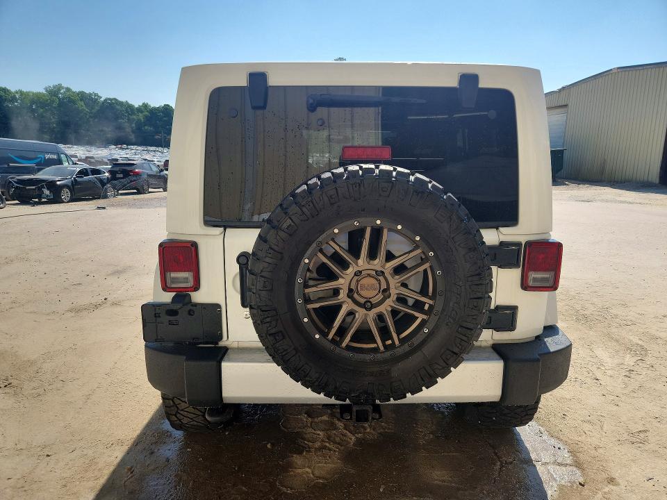 2014 Jeep Wrangler unlimited VIN 1C4BJWEG5EL150710 COPART salvage auction — MINOR DENT/SCRATCHES, Nc - Dealer Only Clean Title, sold $6,300 on 2026-07-02 (photo 6)
