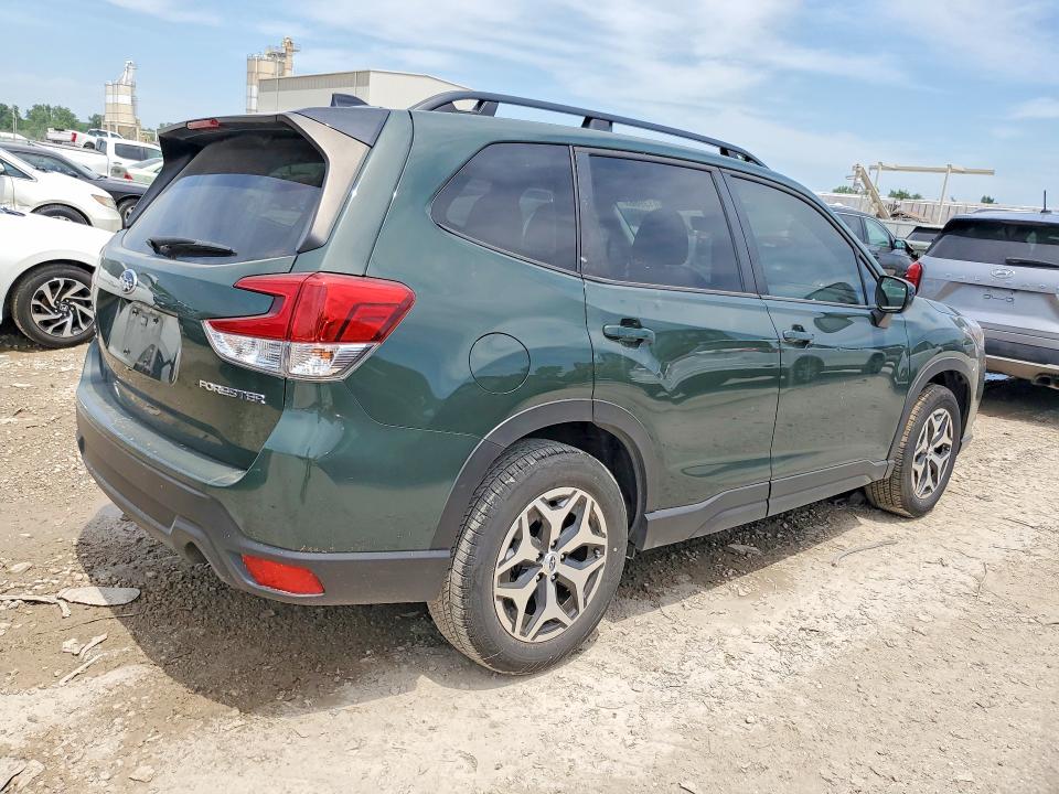 2024 Subaru VIN JF2SKADC7RH473147 COPART salvage auction — WATER/FLOOD, Mo - Salvage Certificate Of Title, sold $15,200 on 2026-07-30 (photo 3)