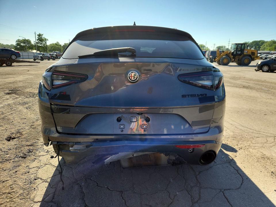 2021 Alfa romeo Stelvio VIN ZASPAKBN5M7D02601 COPART salvage auction — REAR END, IN - CERT OF TITLE-SALVAGE TITLE, sold $100 on 2026-08-10 (photo 6)