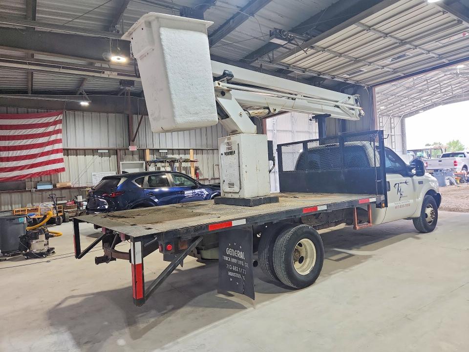 2004 Ford F-350 super duty VIN 1FDWF36L24EC52168 COPART salvage auction — HAIL, Mo - Salvage Certificate Of Title, sold $2,700 on 2026-07-09 (photo 3)