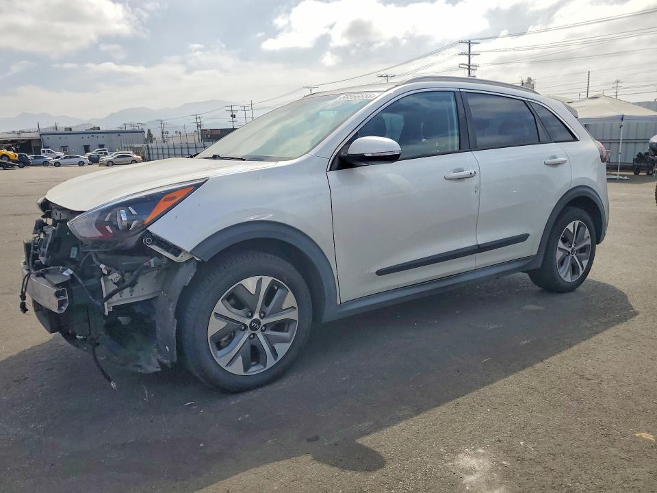 2020 Kia Niro VIN KNDCC3LGXL5039927 — COPART salvage auction photo