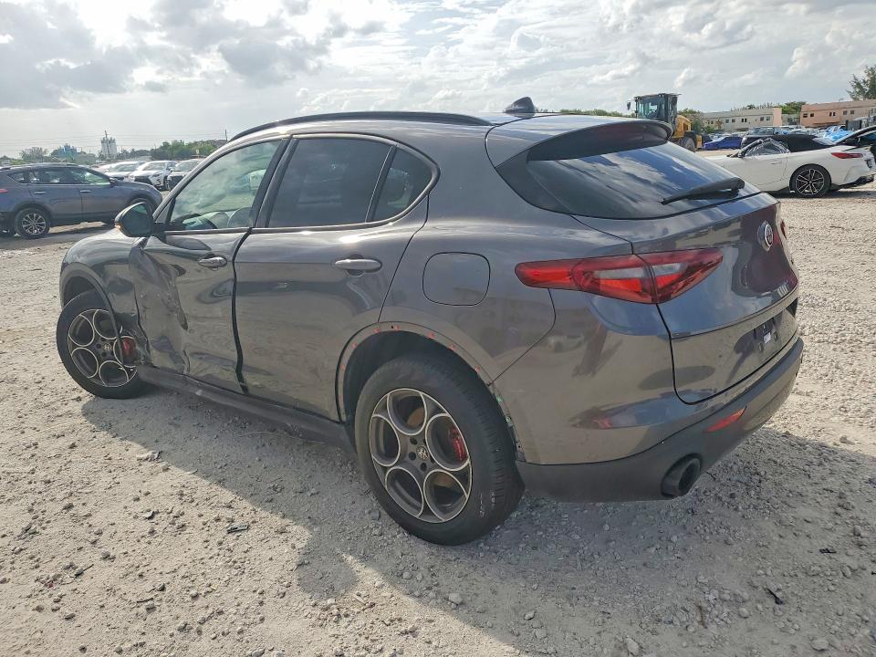 2023 Alfa romeo VIN ZASPAJAN3P7D59704 COPART salvage auction — SIDE, Fl - Certificate Of Destruction, sold $9,500 on 2026-07-25 (photo 2)