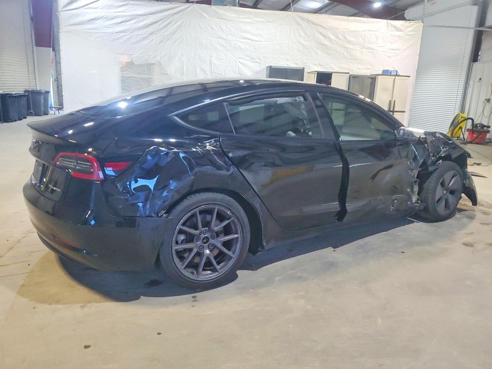 2021 Tesla Model 3 VIN 5YJ3E1EBXMF925164 COPART salvage auction — SIDE, MA - CERT OF TITLE-SALVAGE, sold $1,950 on 2026-07-24 (photo 3)
