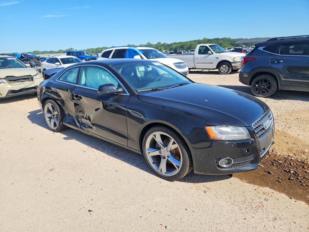 2012 Audi A5 VIN WAULFAFRXCA000719 COPART salvage auction — Side, MO - DEALER ONLY CLEAN TITLE, sold $575 on 2026-07-09 (photo 4)