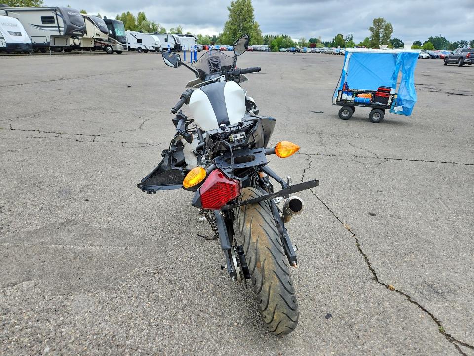 2017 Yamaha VIN MH3RH15Y9HK002304 COPART salvage auction — FRONT END, Or - Salvage Title Certificate, sold $475 on 2026-08-20 (photo 4)