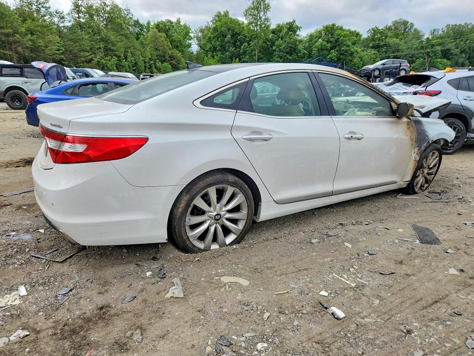 2015 Hyundai Azera VIN KMHFH4JG0FA483901 COPART salvage auction — FRONT END, Md - Cert Of Salvage > 75% Damage, sold $200 on 2026-07-31 (photo 3)
