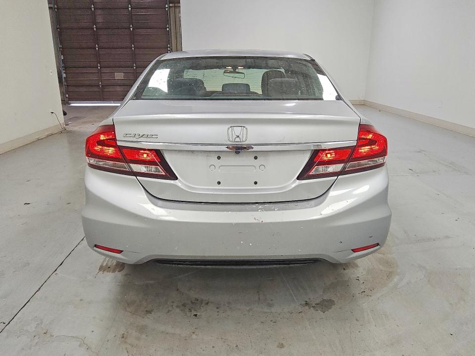 2015 Honda Civic VIN 19XFB2F83FE206586 COPART salvage auction — FRONT END, Wv - Certificate Of Title, sold $3,300 on 2026-07-07 (photo 6)