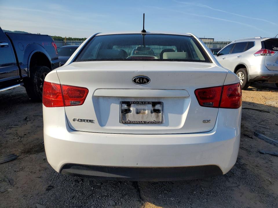 2012 Kia Forte VIN KNAFU4A2XC5502427 COPART salvage auction — FRONT END, Va - Cert Of Title - Salvage, sold $450 on 2026-07-24 (photo 6)
