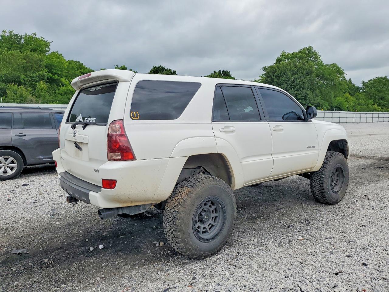 2004 Toyota 4Runner VIN JTEBU14R340055202 COPART salvage auction — Hail, AR - CERT OF TITLE-PARTS ONLY, sold $3,000 on 2026-07-01 (photo 3)