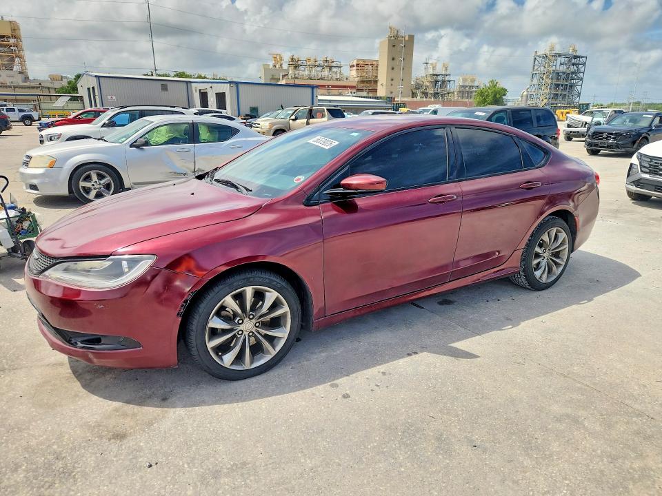 2015 Chrysler 200 VIN 1C3CCCBB2FN585393 COPART salvage auction — MINOR DENT/SCRATCHES, La - Cert Of Title-Reconstructed, sold $575 on 2026-07-11 (photo 1)