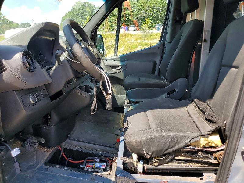 2019 Mercedes-benz Sprinter VIN WD4PF1CD7KP129516 COPART salvage auction — ALL OVER, GA - CERTIFICATE OF TITLE, sold $8,300 on 2026-07-28 (photo 7)