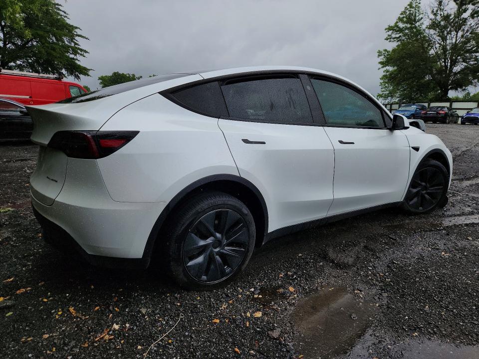 2025 Tesla Model y VIN 7SAYGDEE9SA370930 COPART salvage auction — FRONT END, Va - Cert Of Title - Salvage, sold $8,000 on 2026-07-30 (photo 3)