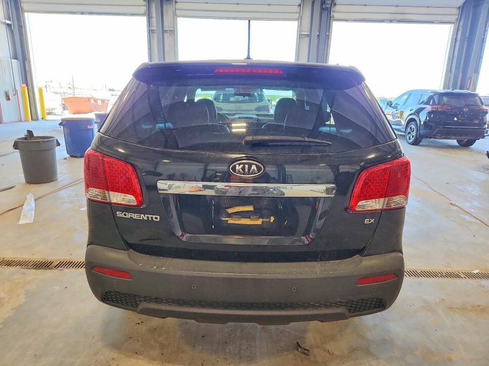 2011 Kia Sorento VIN 5XYKUCA14BG120564 COPART salvage auction — VANDALISM, Ne - Cert Of Title-Salvage, sold $1,500 on 2026-07-07 (photo 6)