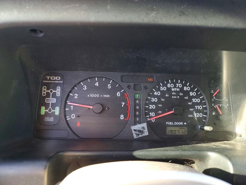 2002 Isuzu Trooper VIN JACDJ58XX27J07546 COPART salvage auction — NORMAL WEAR, Ca - Dis/Dlr/Exp Only Clean Title, sold $700 on 2026-07-02 (photo 9)