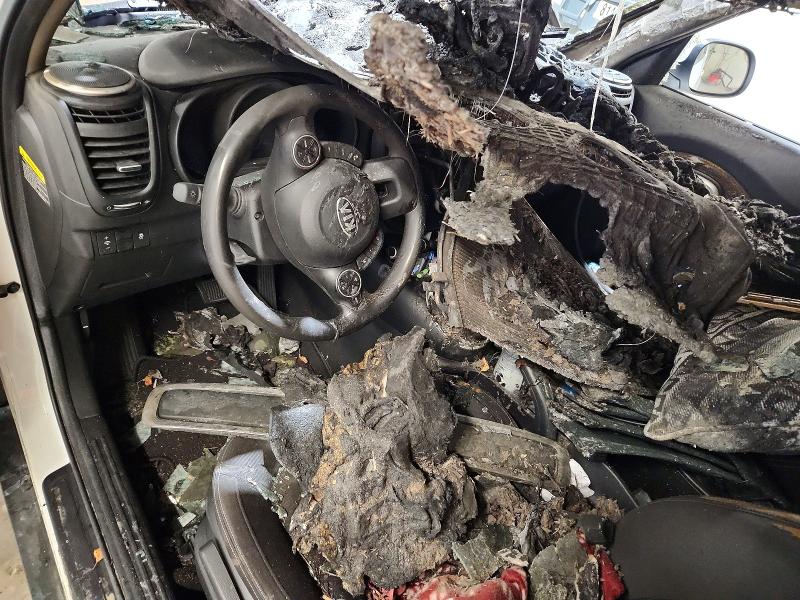 2016 Kia Soul VIN KNDJN2A27G7304963 COPART salvage auction — BURN, PA - CERTIFICATE OF SALVAGE, sold $175 on 2026-07-16 (photo 8)