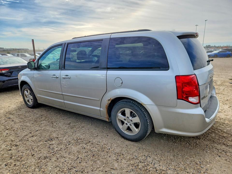 2011 Dodge Grand caravan VIN 2D4RN4DG8BR632439 COPART salvage auction — REAR END, Ab - Bos - Salvage, sold $500 on 2026-07-02 (photo 2)