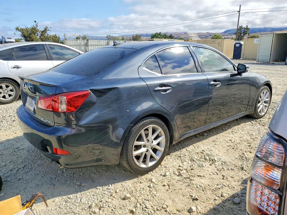 2011 Lexus Is VIN JTHBF5C23B5143112 COPART salvage auction — VANDALISM, Ca - Salvage Certificate, sold $875 on 2026-07-02 (photo 3)