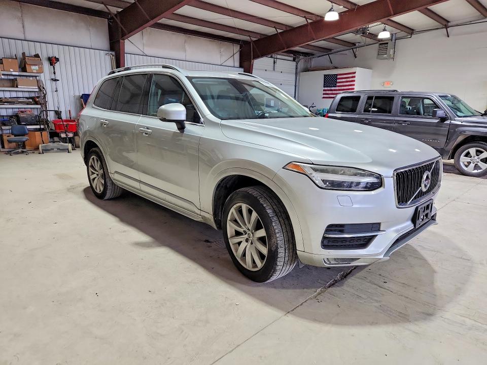 2016 Volvo Xc90 VIN YV4A22PK5G1092905 COPART salvage auction — MINOR DENT/SCRATCHES, Va - Dealer Only Clean Title (P), sold $5,300 on 2026-07-24 (photo 4)