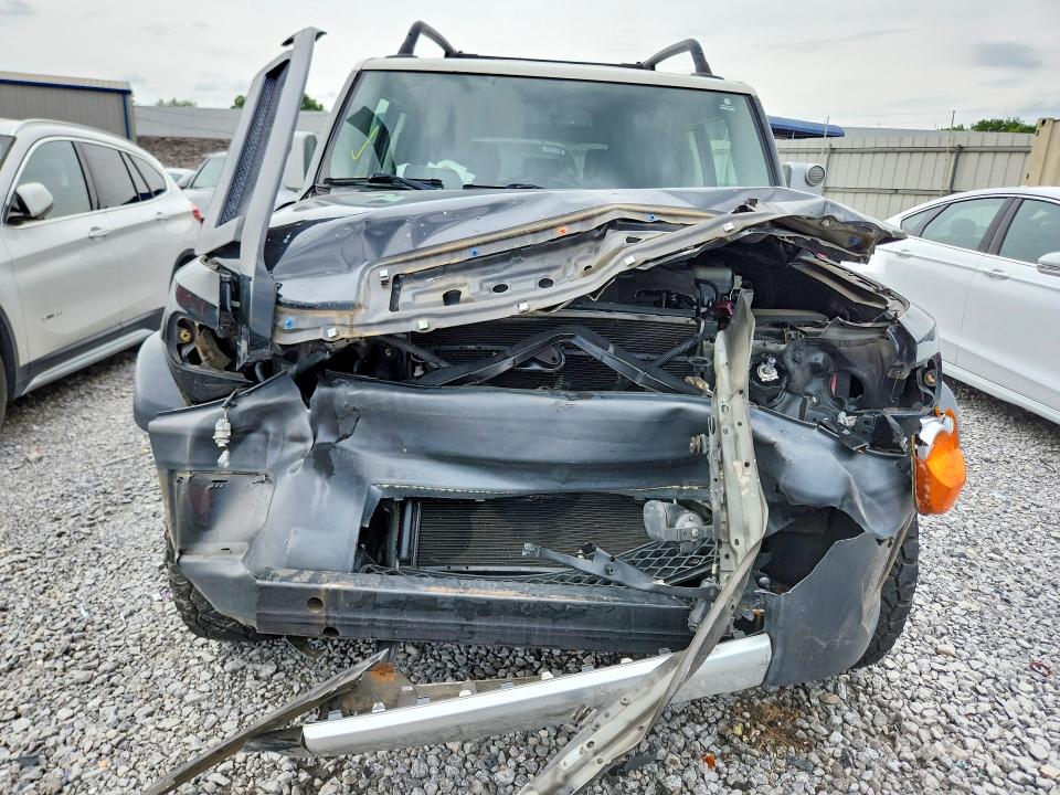 2011 Toyota Fj cruiser VIN JTEZU4BF1BK010866 COPART salvage auction — FRONT END, AL - CERT OF TITLE-SALVAGE TITLE (P), sold $250 on 2026-07-28 (photo 5)