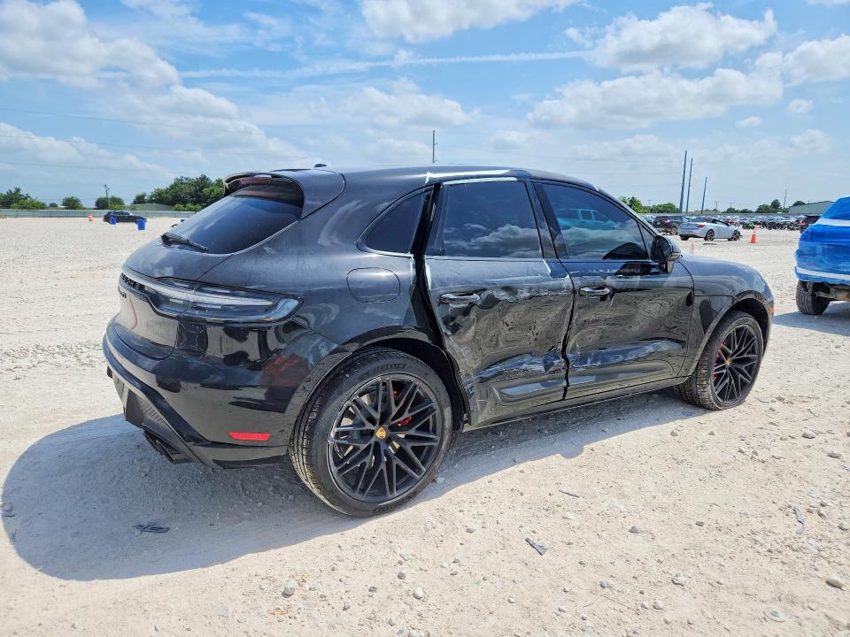 2022 Porsche Macan VIN WP1AF2A5XNLB31451 COPART salvage auction — SIDE, Tx - Salvage Vehicle Title, sold $35,000 on 2026-08-06 (photo 3)