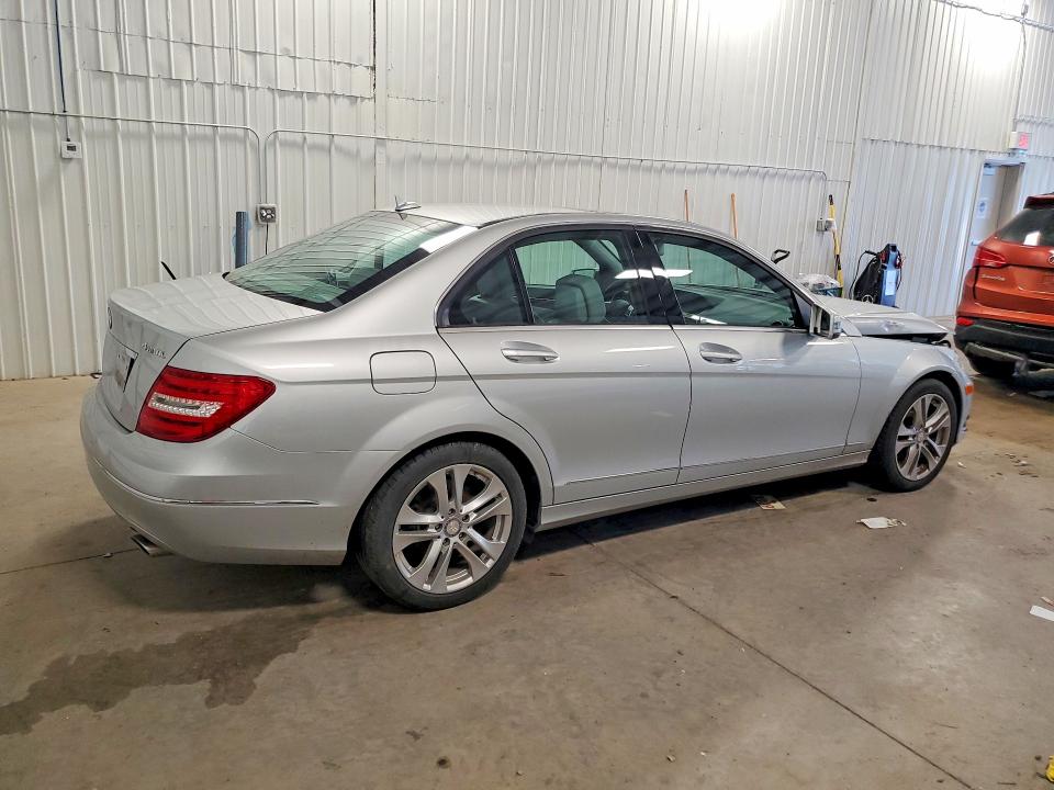 2012 Mercedes-benz VIN WDDGF8BB4CA606030 COPART salvage auction — FRONT END, Mn - Cert Of Title-Salvage, sold $1,250 on 2026-07-09 (photo 3)