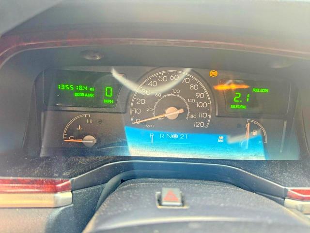 2005 Lincoln TOWN CAR VIN 1L1FM88W85Y609574 COPART salvage auction — NORMAL WEAR, Tx - Certificate Of Title (P), sold $10,800 on 2026-07-24 (photo 8)