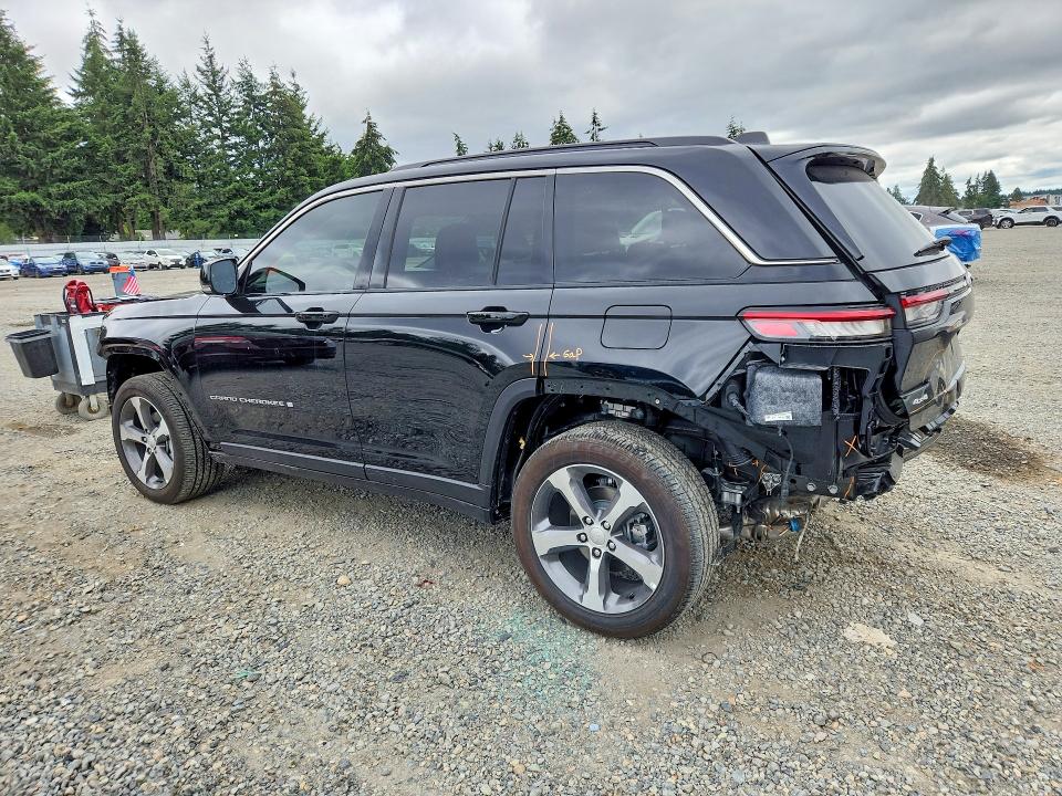 2025 Jeep Cherokee VIN 1C4RJHBG3SC374620 COPART salvage auction — FRONT END, WA - BILL OF SALE, sold $15,800 on 2026-08-21 (photo 2)