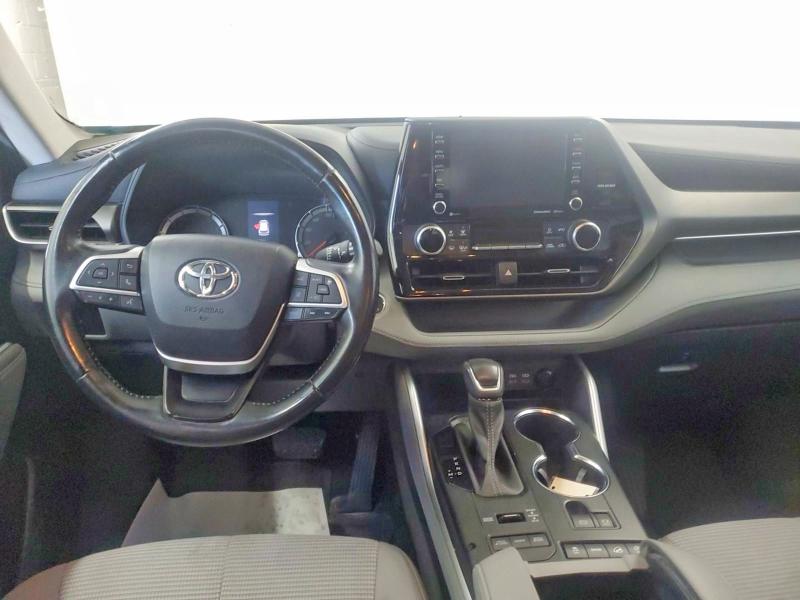 2022 Toyota Highlander VIN 5TDBZRBH9NS577099 COPART salvage auction — NORMAL WEAR, Mt - Certificate Of Title (P), sold $14,500 on 2026-07-29 (photo 9)